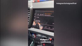 Insigne torna a Napoli a ritmo di... Geolier e Gigi!