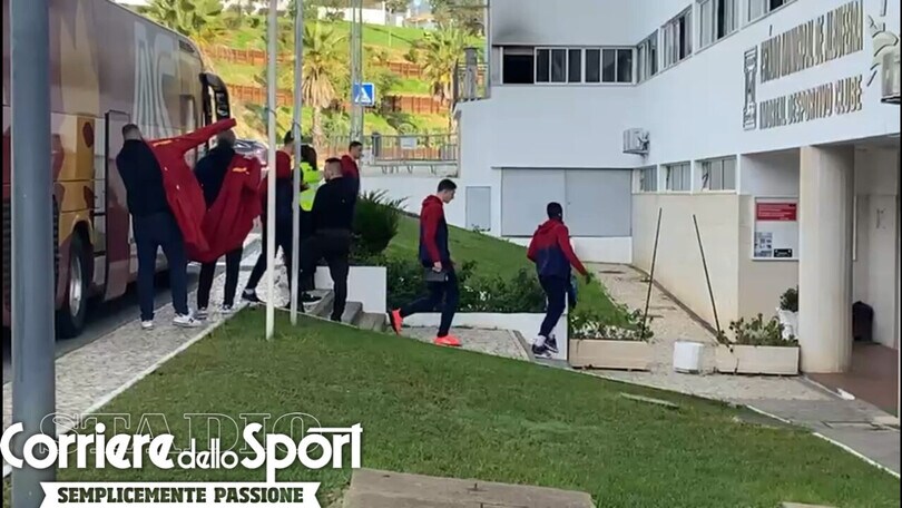 La Roma pronta per l’allenamento: ecco l’arrivo della squadra
