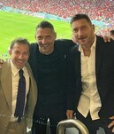 Totti a Doha sfotte Del Piero: "Ma come ti sei vestito, sembri un tranviere"