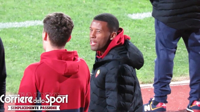 Wijnaldum, sorrisi e lavoro: ecco l'olandese nel ritiro in Portogallo