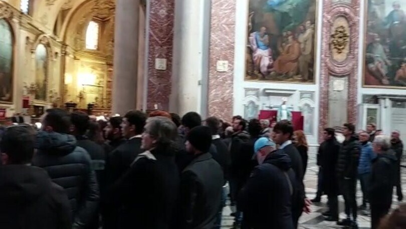 Totti e De Rossi in chiesa per i funerali di Mihajlovic