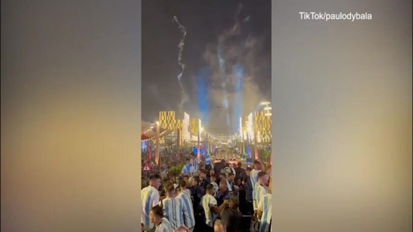 L'Argentina sfila per le vie di Doha: l'entusiasmo è alle stelle!