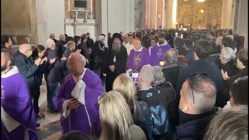 Funerali Mihajlovic, anche il ct Mancini sorregge il feretro