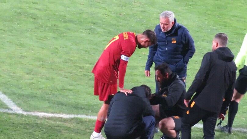 Pellegrini infortunato: l'ansia di Mourinho e la vistosa fasciatura