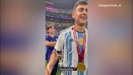Dybala festeggia e Salt Bae lo interrompe: il video