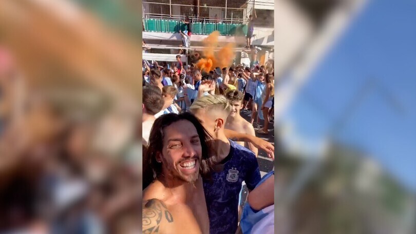 Anche Schelotto scende in strada dopo la vittoria dell’Argentina
