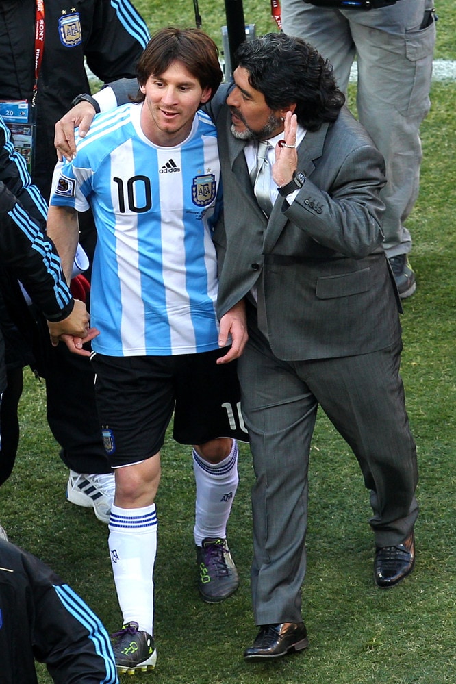 Matrimonio Messi, Maradona: «Il mio invito deve essersi perso da qualche parte»