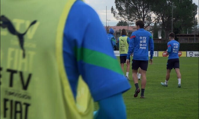 Stage Italia, partitella in famiglia