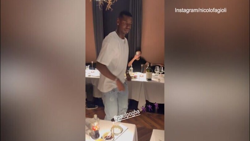 Pogba show con la canzone della Francia: il ritmo è coinvolgente!