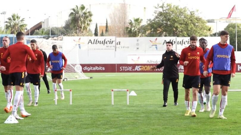 Roma, sorrisi e concentrazione nell'allenamento di rinifitura pre RKC Waalwijk