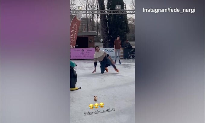 Matri sui pattini, che caduta!