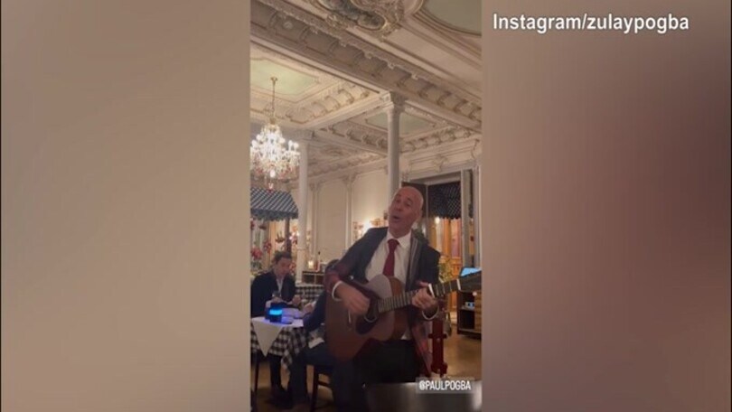 Pogba e compagna a cena sulle note di "Volare"