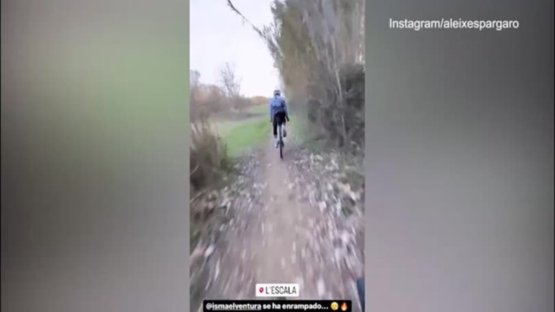 La moto è in garage? Per Espargaro c'è la bicicletta!