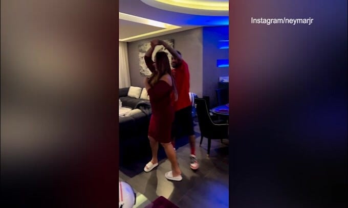 Neymar cuore di mamma: il flop mondiale è alle spalle