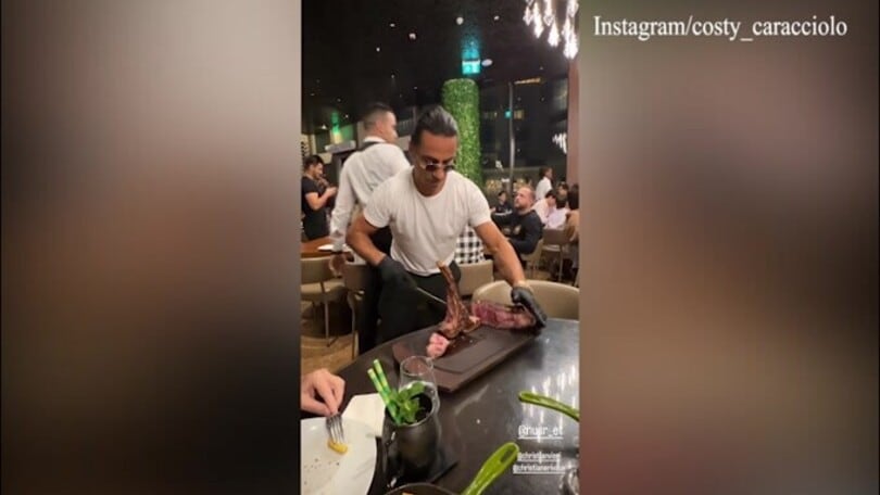 Vieri e Costanza a cena da Salt Bae