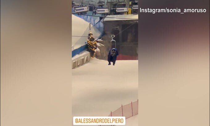 Divertimento sulla neve per Alex Del Piero