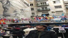 Tutti al murales di Maradona prima di Napoli-Juve