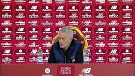Mourinho: "Smalling? Più facile che rimanga"