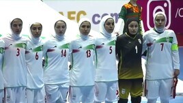 Iran, anche la nazionale femminile di calcio a 5 non canta l'inno!