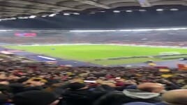 L'applauso della Curva Sud all'ingresso dei Fedayn