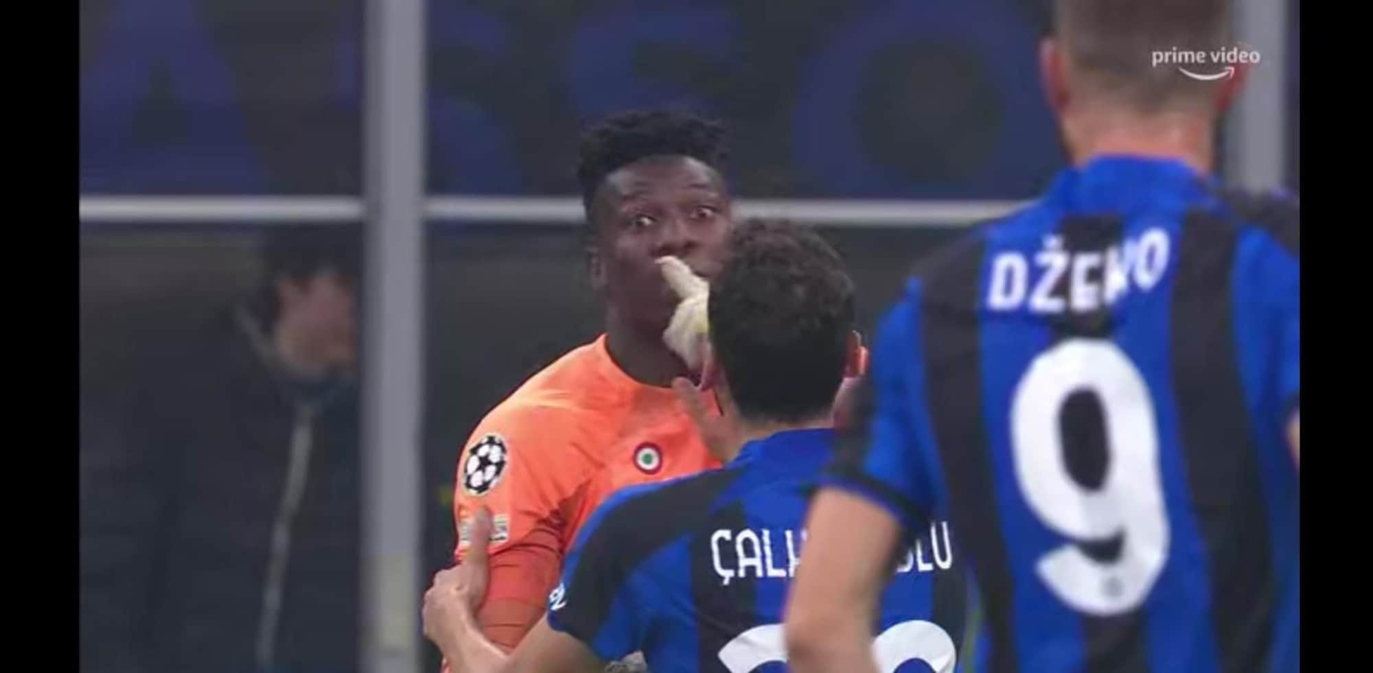 Dzeko contro Onana, scintille durante Inter-Porto: rissa sfiorata. "Devi stare zitto e..." FOTO