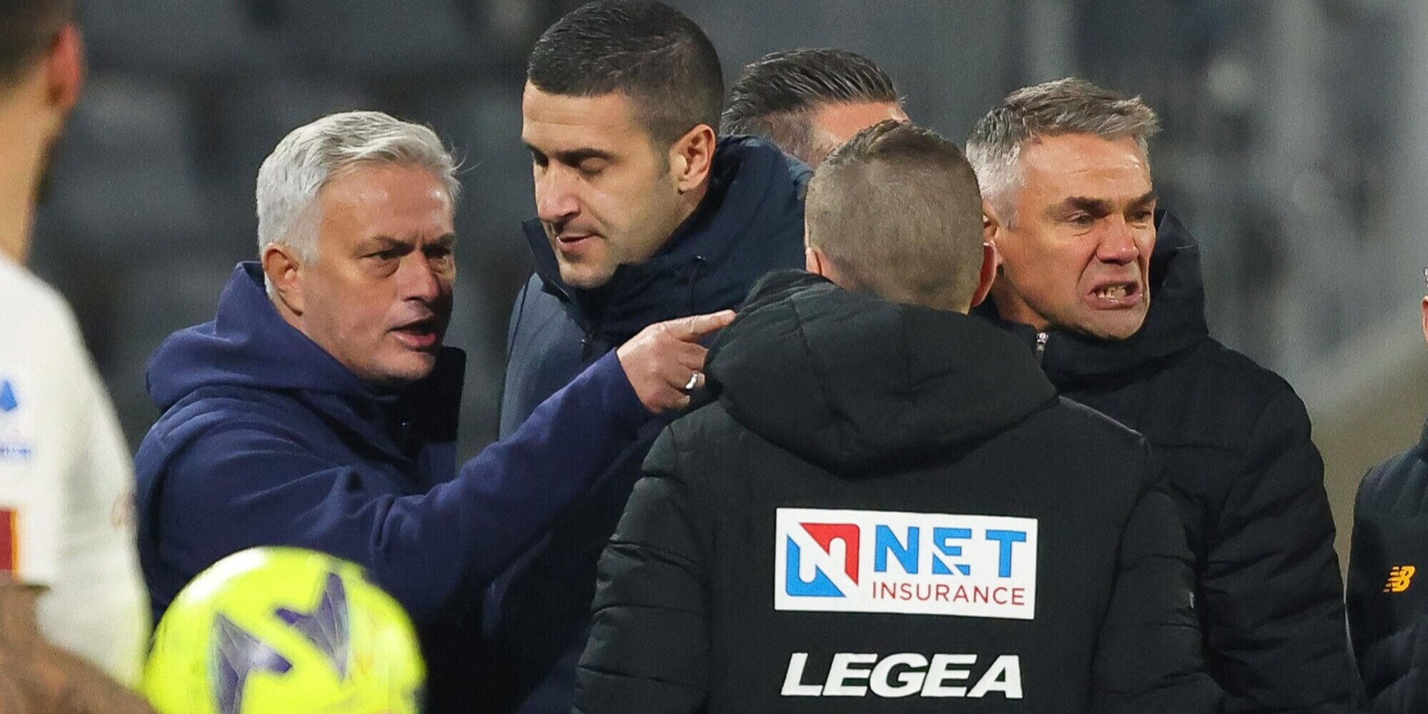 Roma, i precedenti con Serra: non solo l'espulsione di Mourinho