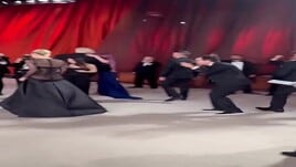 Lady Gaga, cuore da Oscar: aiuta un fotografo dopo una caduta