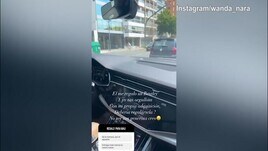 Wanda Nara ai fan: "Dovrei regalare a Mauro una Bentley?"