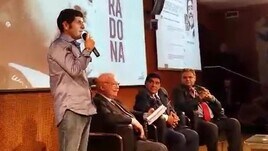 Gianni Minà con Maradona: applausi e commozione per il libro di Stefano Ceci