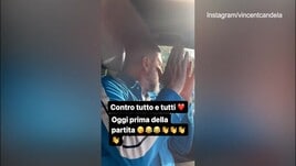 Candela e l'inno d'amore per la sua Roma: "Mai sola mai" a squarciagola!
