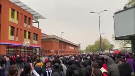 Milan, entusiasmo pazzesco per l'arrivo del pullman