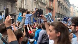 Napoli, il tributo a Maradona nel giorno della festa