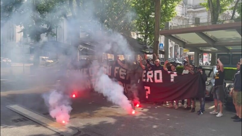 "Liberate la Samp!": protesta dei tifosi doriani a Milano