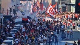 Genoa, la festa per la Serie A prosegue in centro