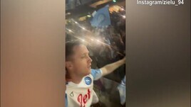 Napoli, Zielinski e Di Lorenzo scatenati con i tifosi