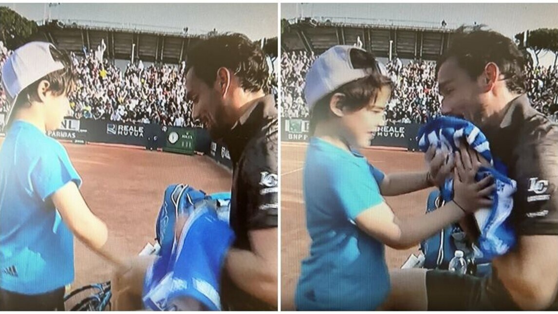 Fognini, papà commosso con il figlio Federico dopo la vittoria a Roma