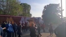 Bayer Leverkusen-Roma, l'arrivo del pullman giallorosso