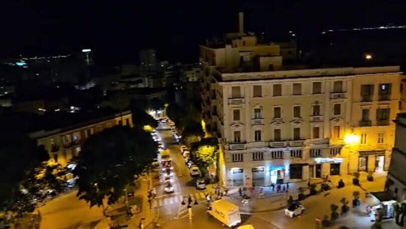 Festa a Cagliari, iniziano i primi festeggiamenti dopo la promozione in serie A