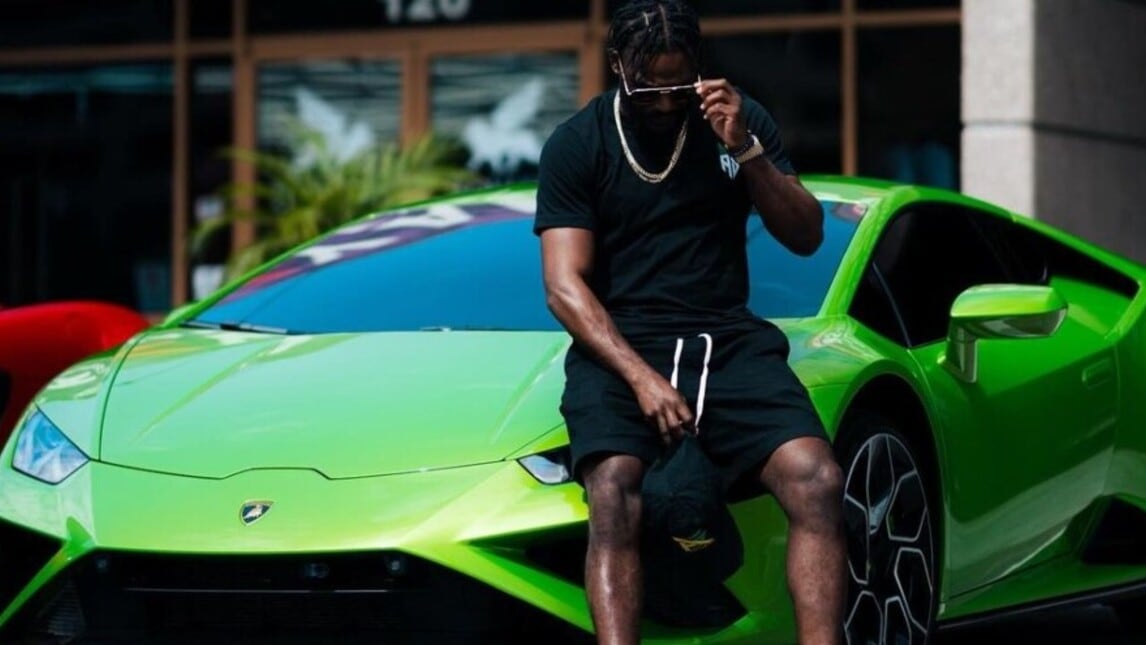 Una Lamborghini Huracan per far pace con Sterling: il regalo di Dana White