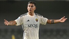 Dybala, cena argentina dopo la vittoria. Designati gli arbitri per la Champions