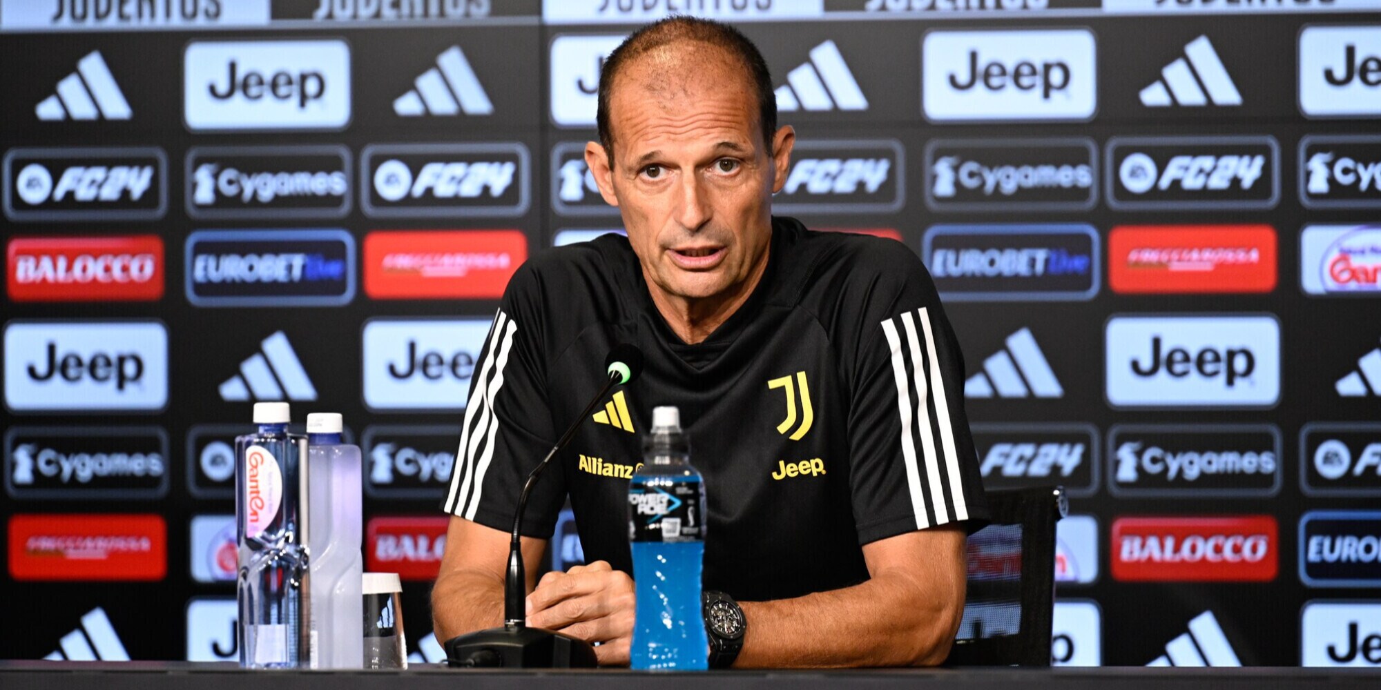 Juve, Allegri: "C'è troppa euforia. Vlahovic e Chiesa? Ecco come stanno"