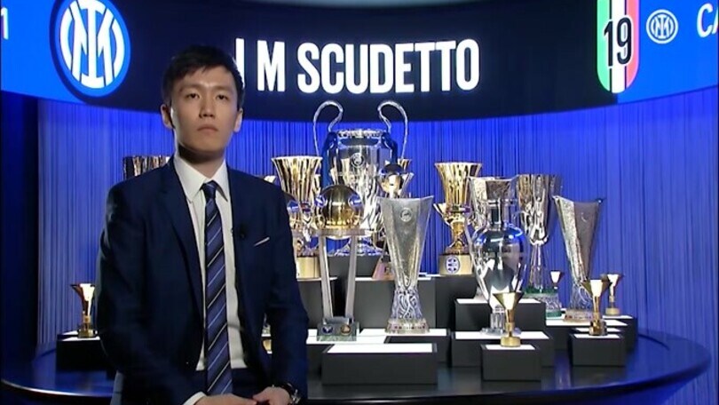 Inter in vendita? Un gruppo tenta Zhang