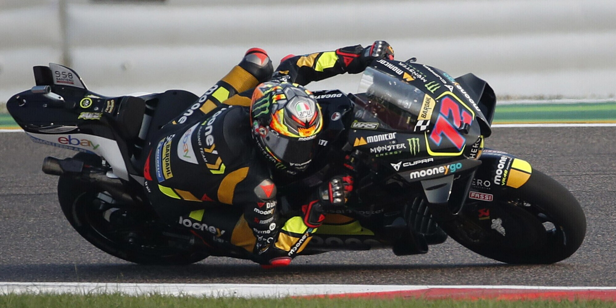 Bezzecchi padrone in India, Bagnaia cade e Martin 2°: Mondiale riaperto