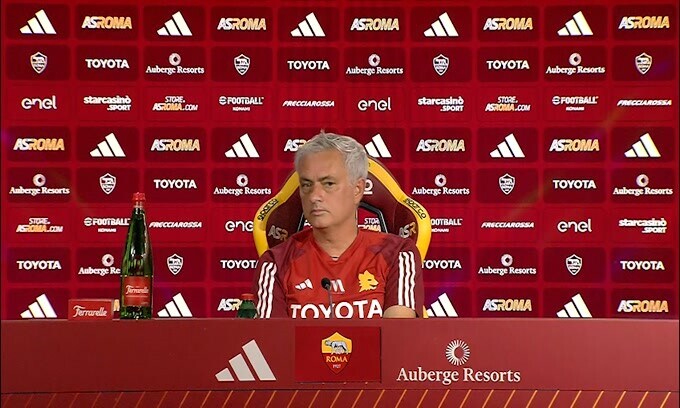 Mourinho: "Mi aspetto di più da me stesso e dai giocatori"