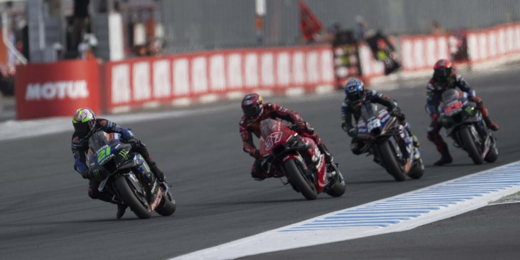 MotoGP, troppa pioggia in Giappone: bandiera rossa e gara sospesa