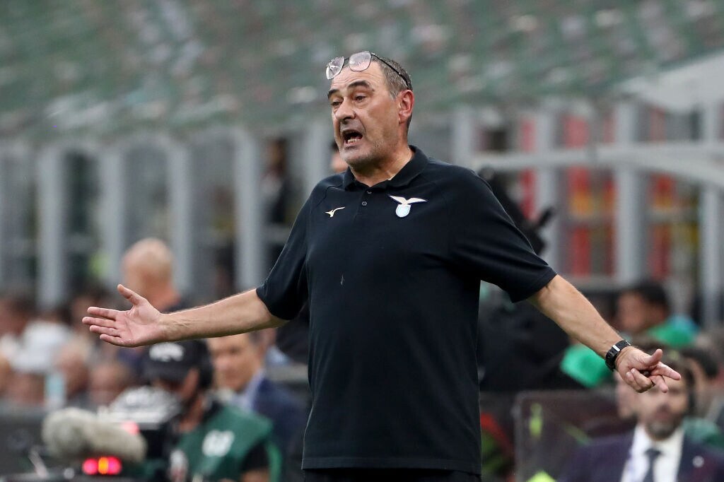 Lazio, tensione tra Sarri e Lotito. La Roma pubblica sui social il retroscena dell'Olimpico