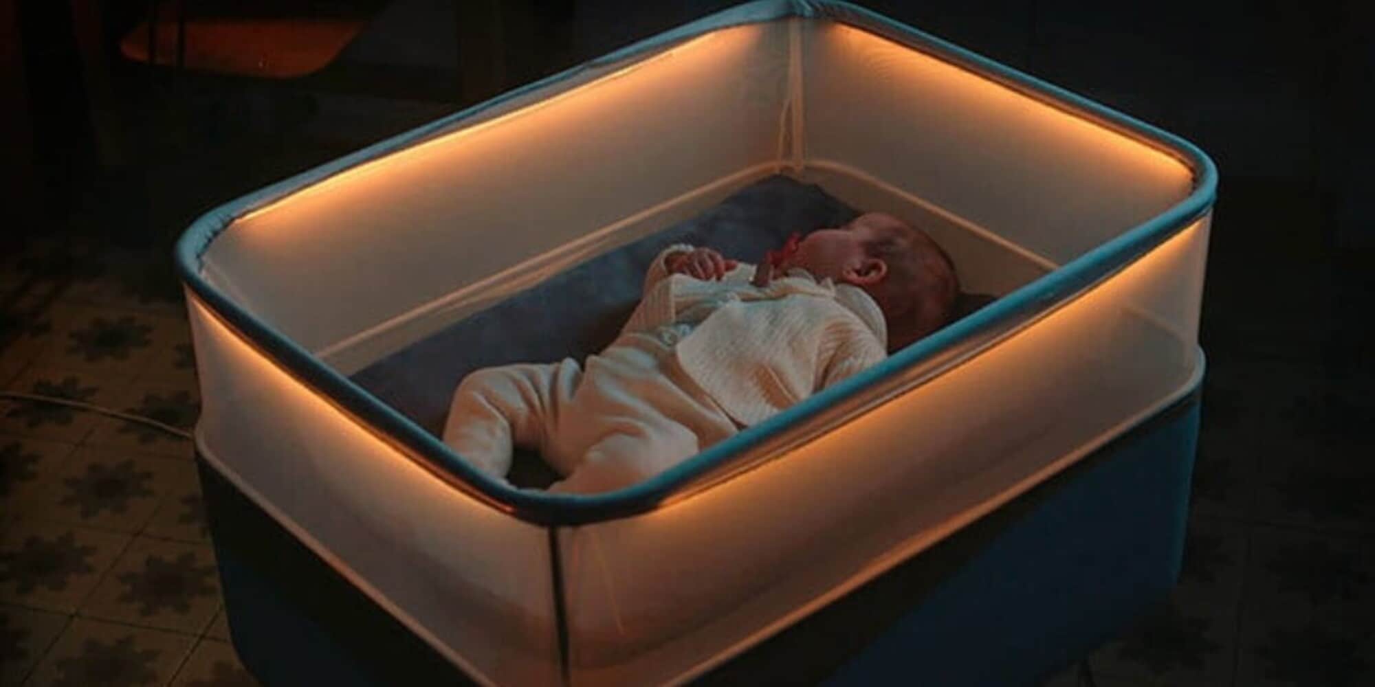 Il bimbo dorme solo in auto? Ci pensa la culla Ford Max Motor Dreams