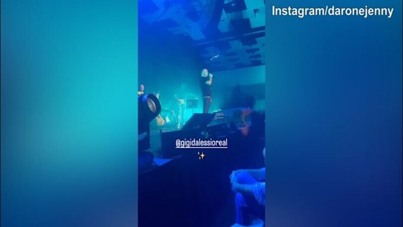 Toronto, Gigi d'Alessio in concerto: presenti Insigne e la moglie