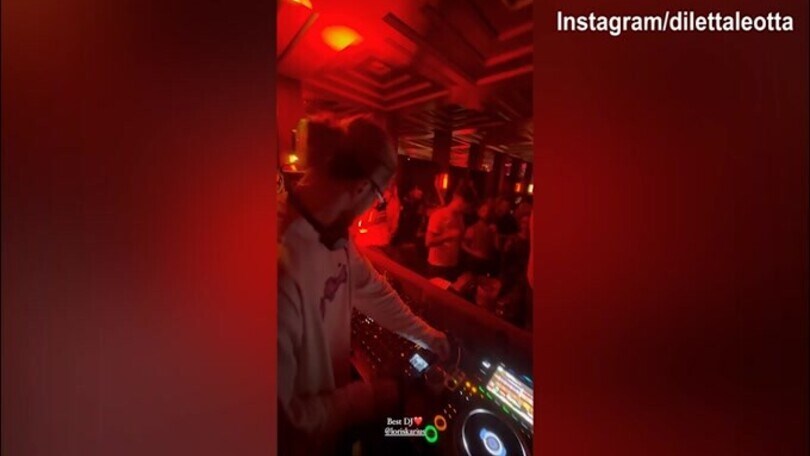 Festa a Monaco di Baviera, il dj è Karius