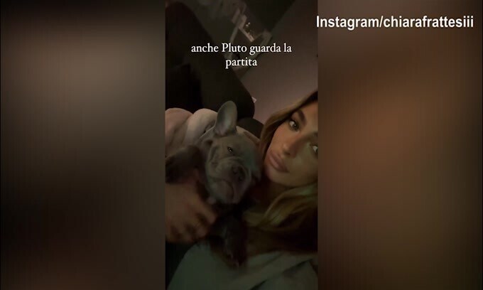 Inghilterra-Italia, davanti alla tv ci sono Chiara Frattesi e...Pluto